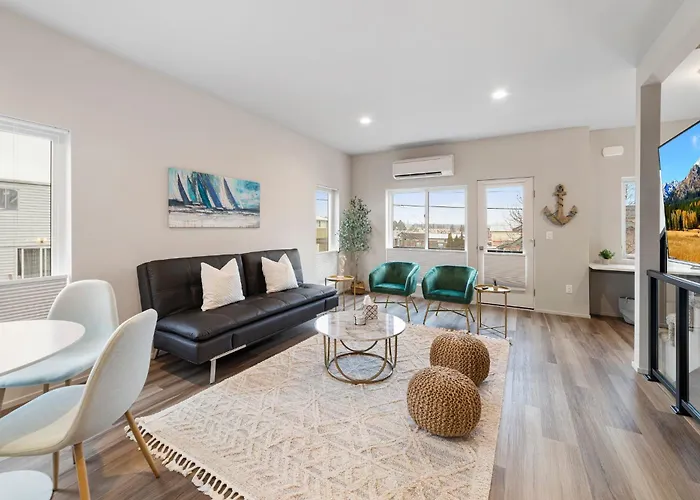 Brand New Fully Updated Condo 918 In Anacortes